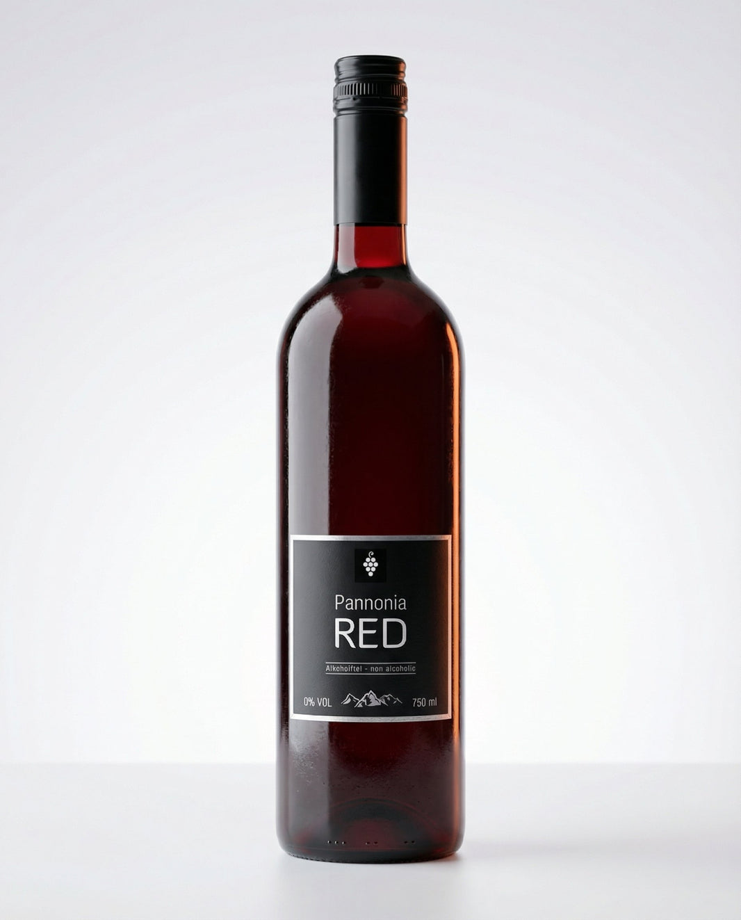 Pannonia Red
Безалкохолно червено вино от Централен Бургенланд, Австрия
с аромати на къпини, череши и билкови подправки
плодово и свежо вино в бутилка
SuperWine
ALPDRINKS