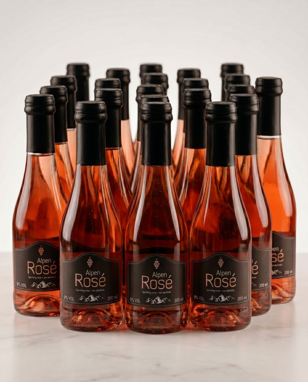 ALPEN ROSÉ 200мл (24 бр.)
Безалкохолно пенливо розе от Австрия с аромат на малина, червено френско грозде и шипка
SuperWine 
ALPDRINKS